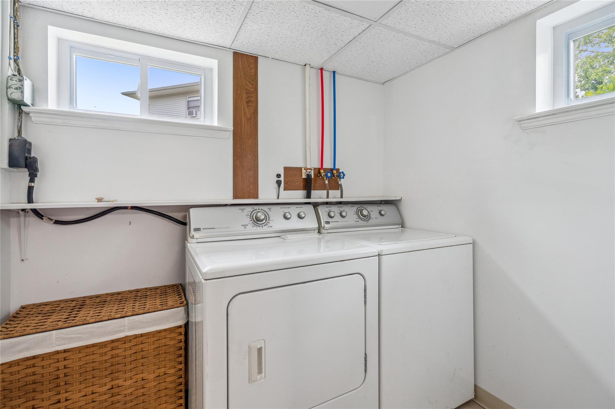 6 Poppy Drive, Massapequa Park, New York image 32