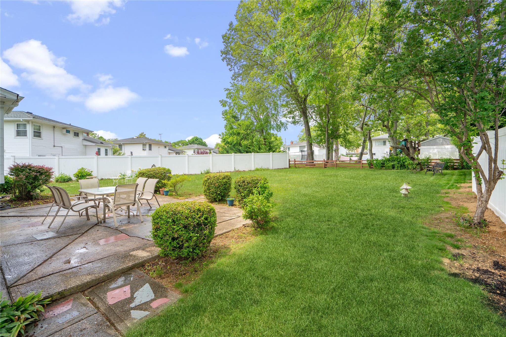 6 Poppy Drive, Massapequa Park, New York image 33