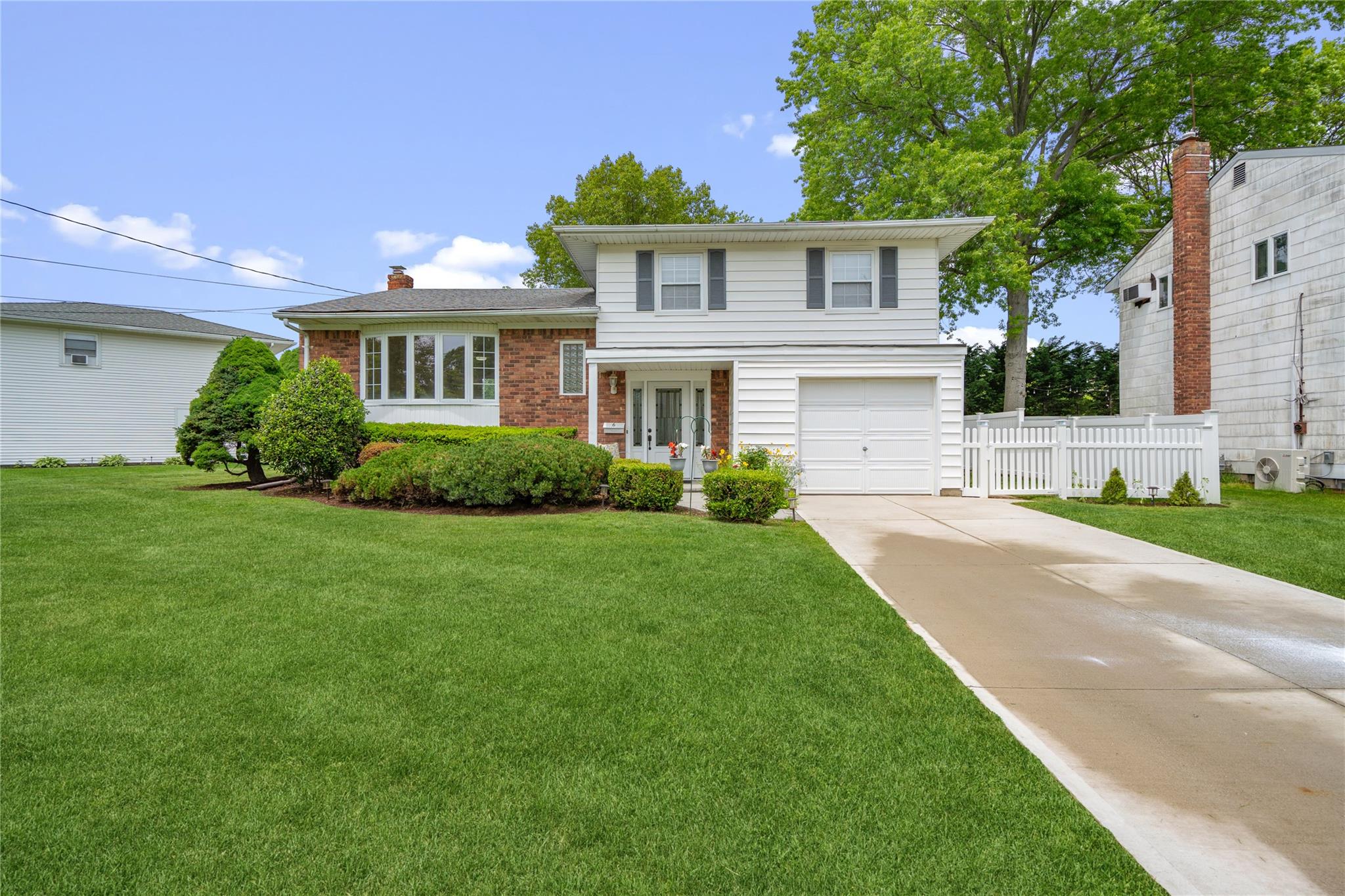 6 Poppy Drive, Massapequa Park, New York image 1