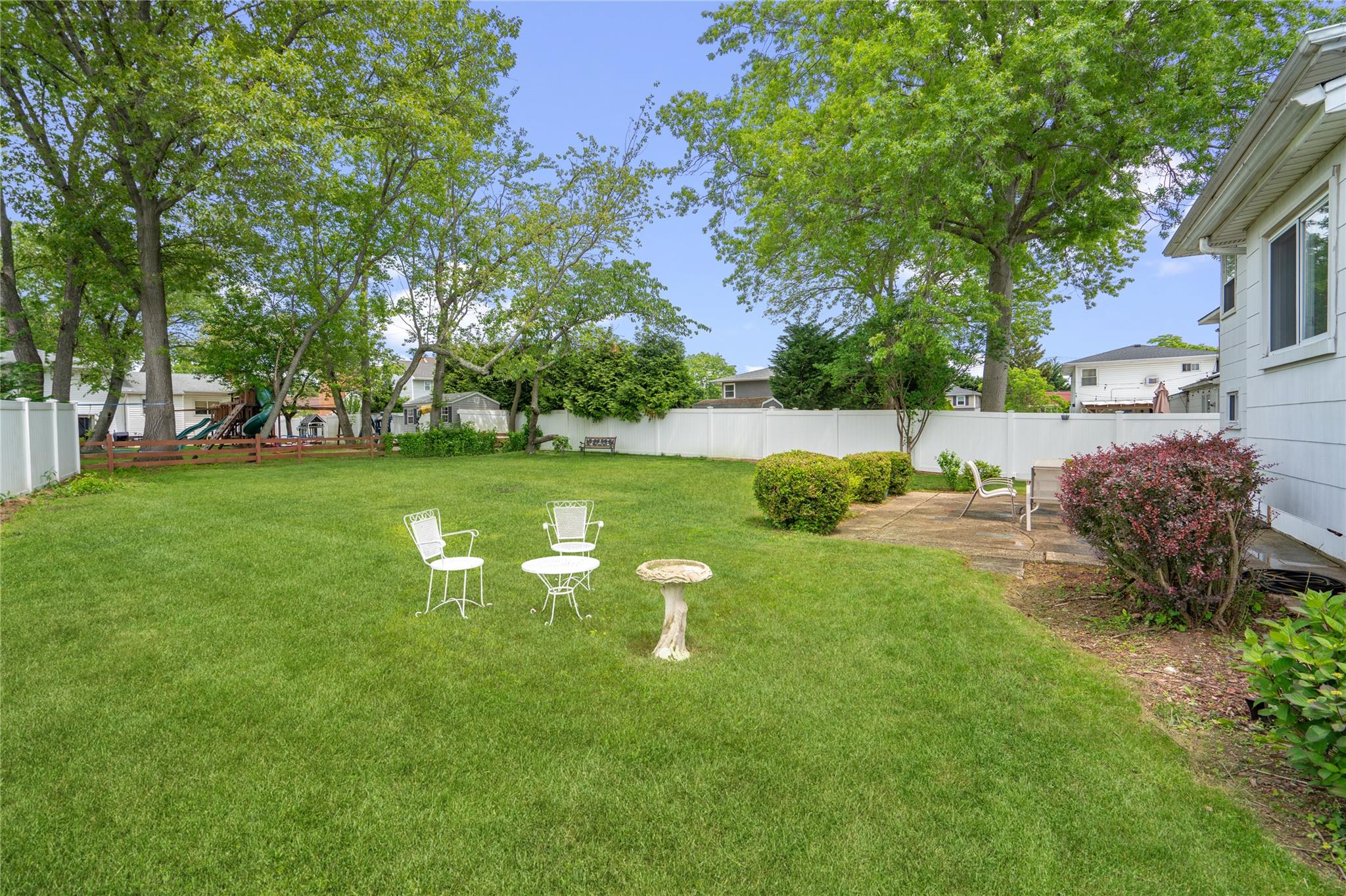 6 Poppy Drive, Massapequa Park, New York image 34