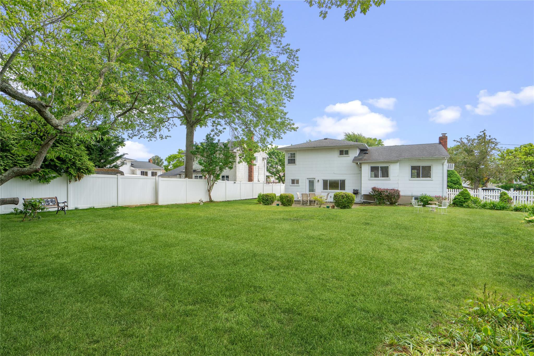 6 Poppy Drive, Massapequa Park, New York image 35