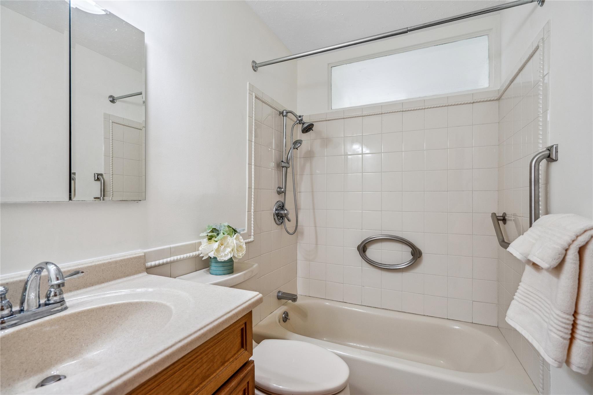 6 Poppy Drive, Massapequa Park, New York image 18