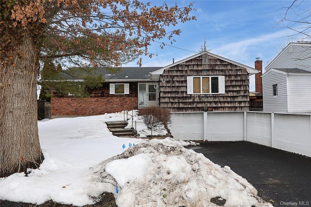 Photo of 38 Milland Drive, Northport, NY 11768 (MLS # 965477)