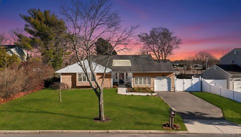 Homes For Sale - 15 Drake Avenue<br/> Bellport, NY 11713