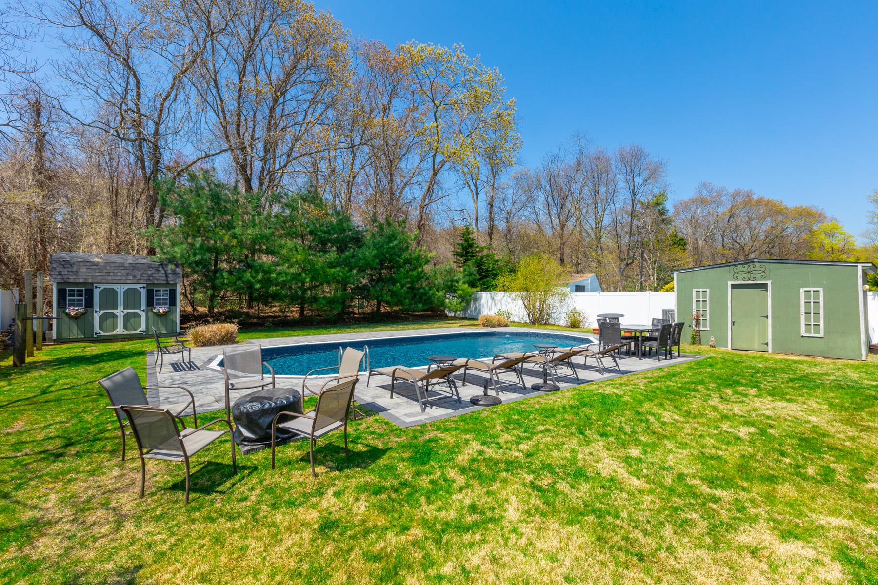 120 Gladstone Avenue, West Islip, New York image 23