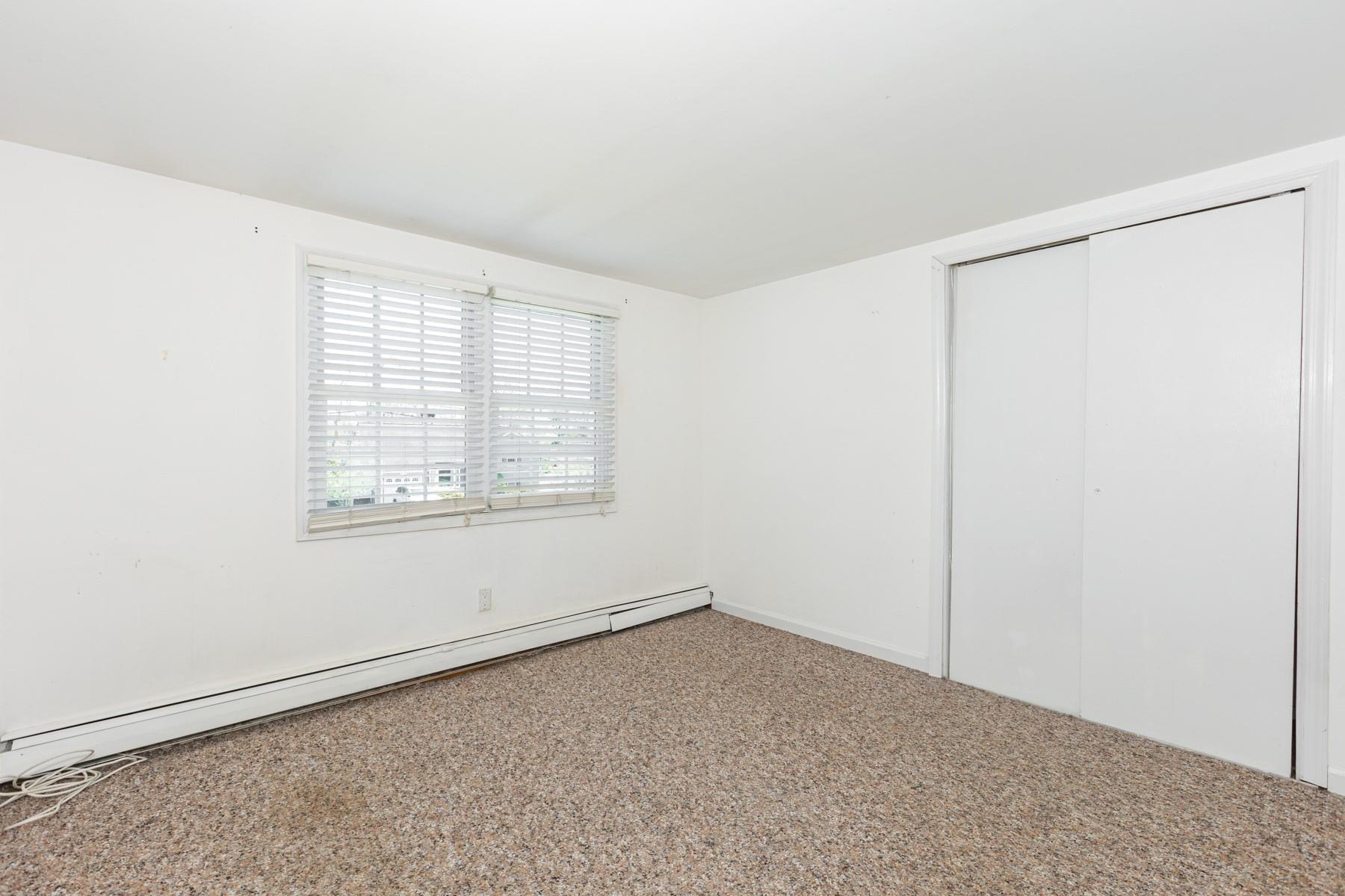 120 Gladstone Avenue, West Islip, New York image 12