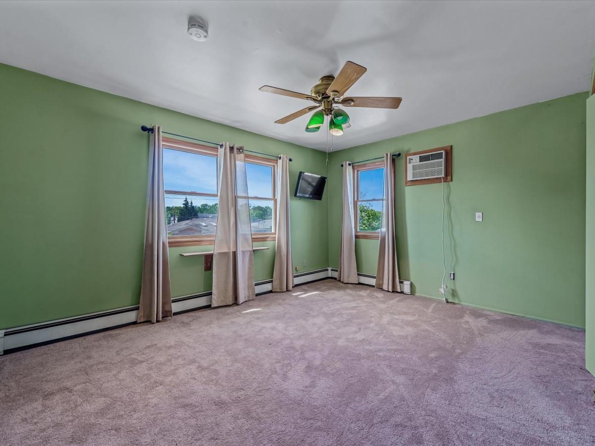 261 N Albany Avenue, Massapequa, New York image 16