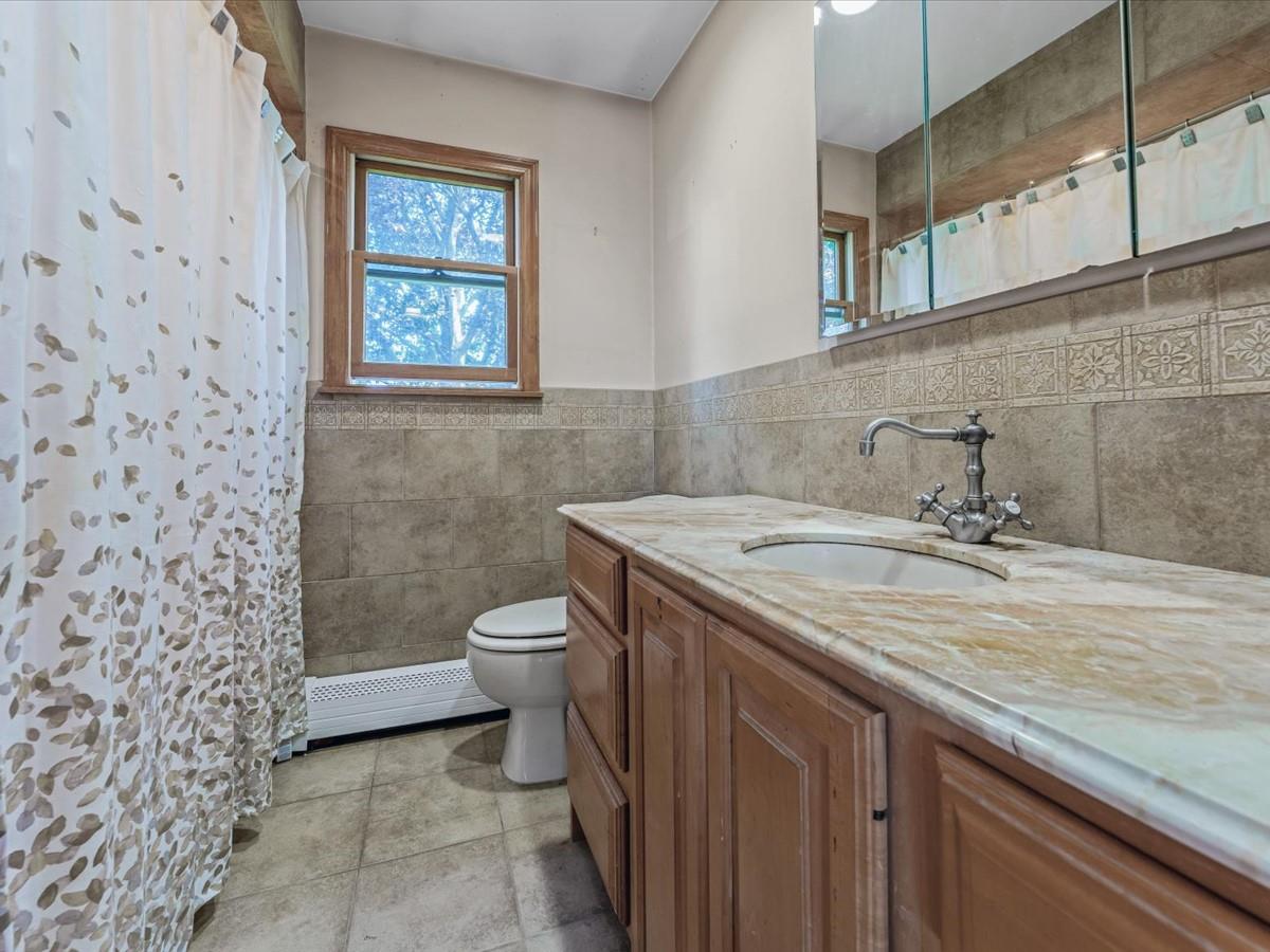 261 N Albany Avenue, Massapequa, New York image 20