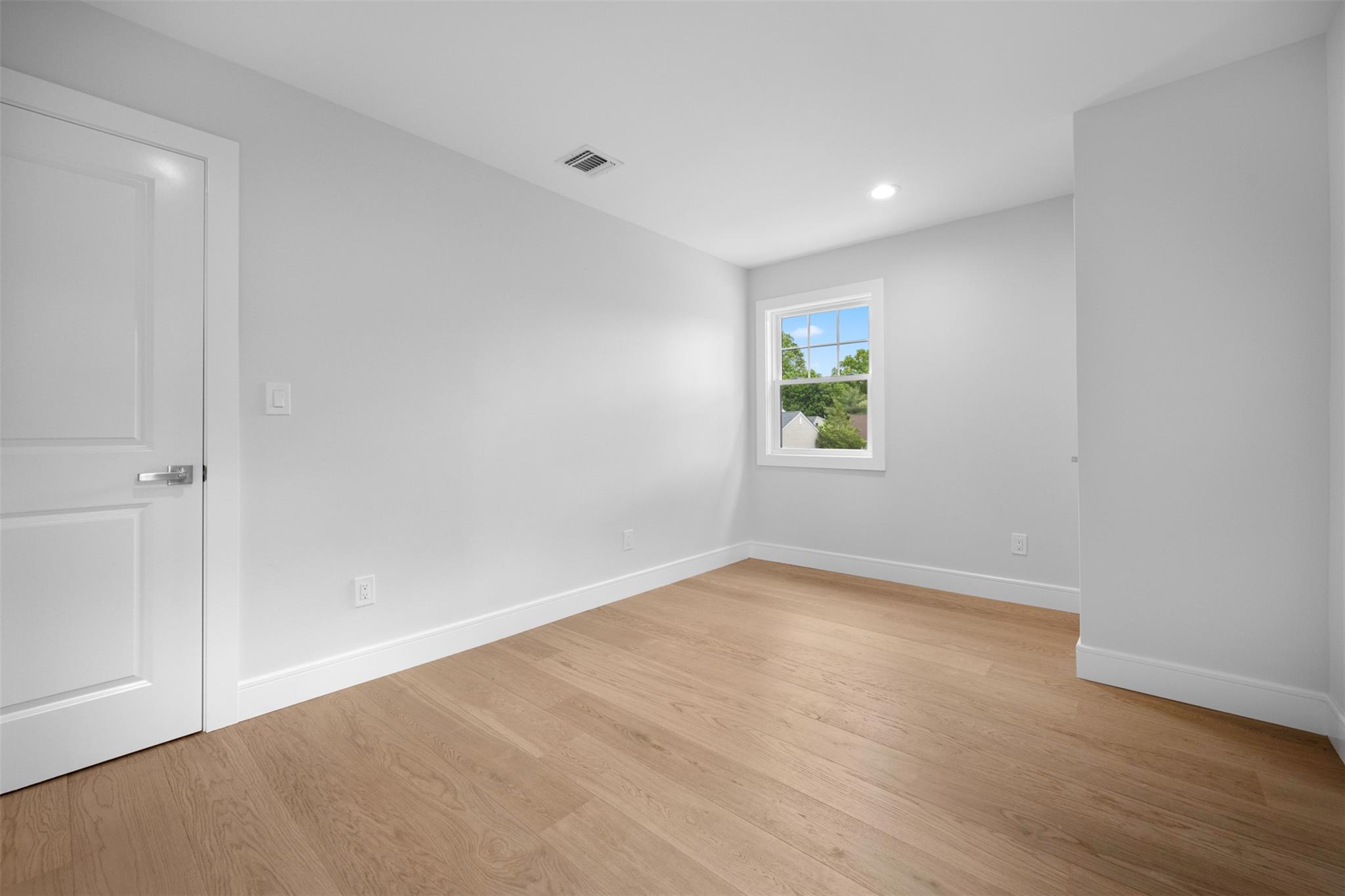 8 Massey Court, Huntington, New York image 38