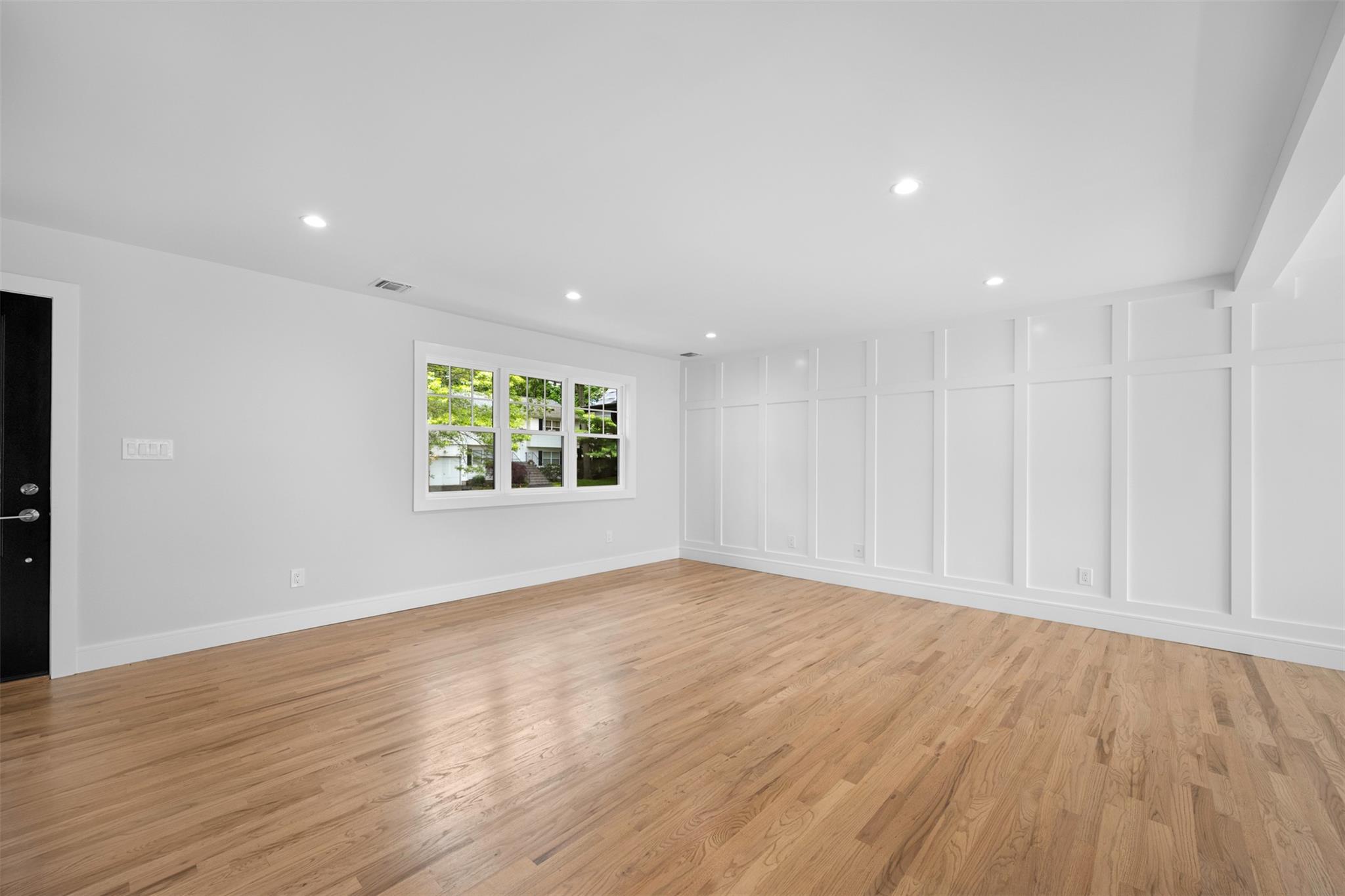 8 Massey Court, Huntington, New York image 20