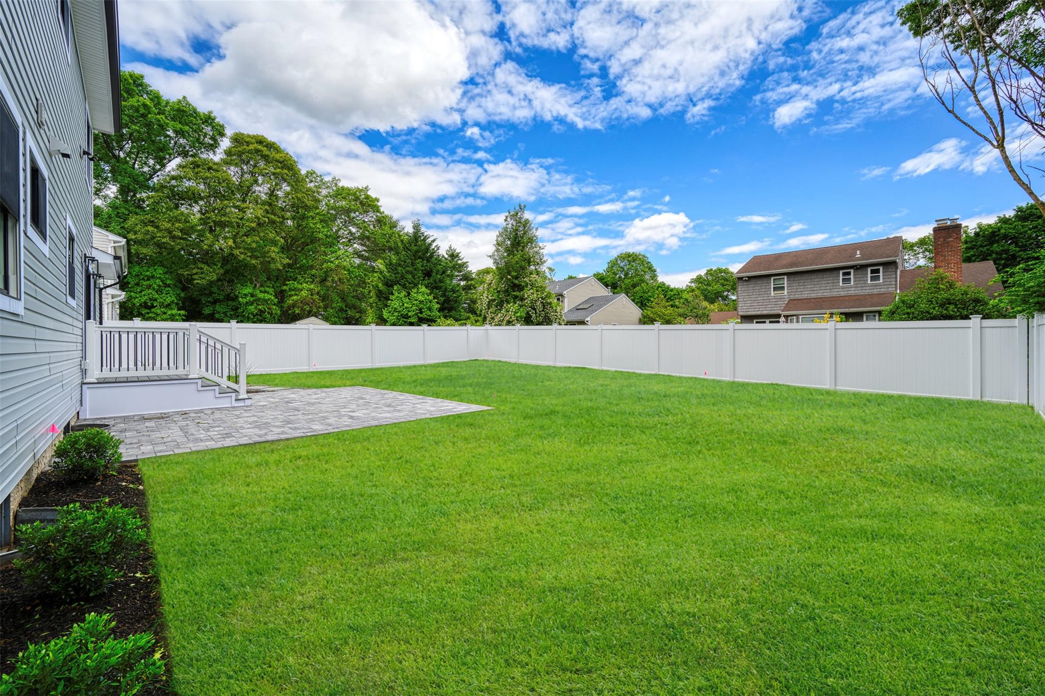 8 Massey Court, Huntington, New York image 6