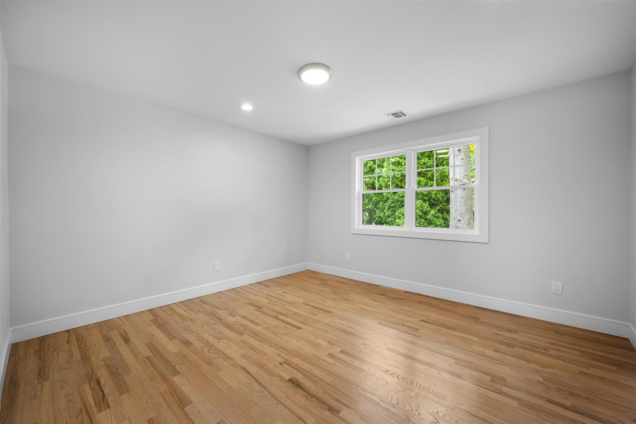 8 Massey Court, Huntington, New York image 28