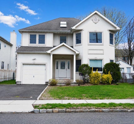 111 FULTON AVE, NEW HYDE PARK, NY 11040 - Image 0403daa900a424ef8f2b28fcedf0e75a/637160550