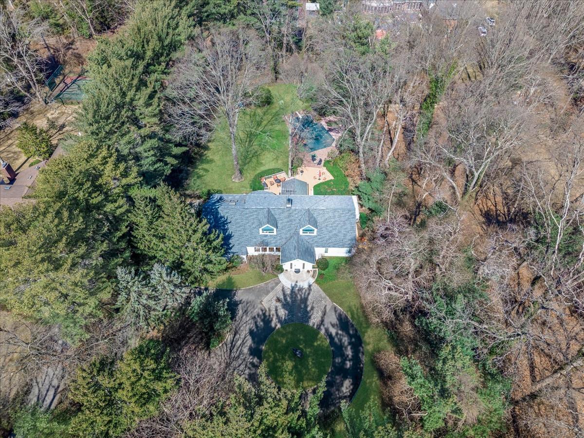 7 Hewlett Drive, Old Westbury, New York image 38