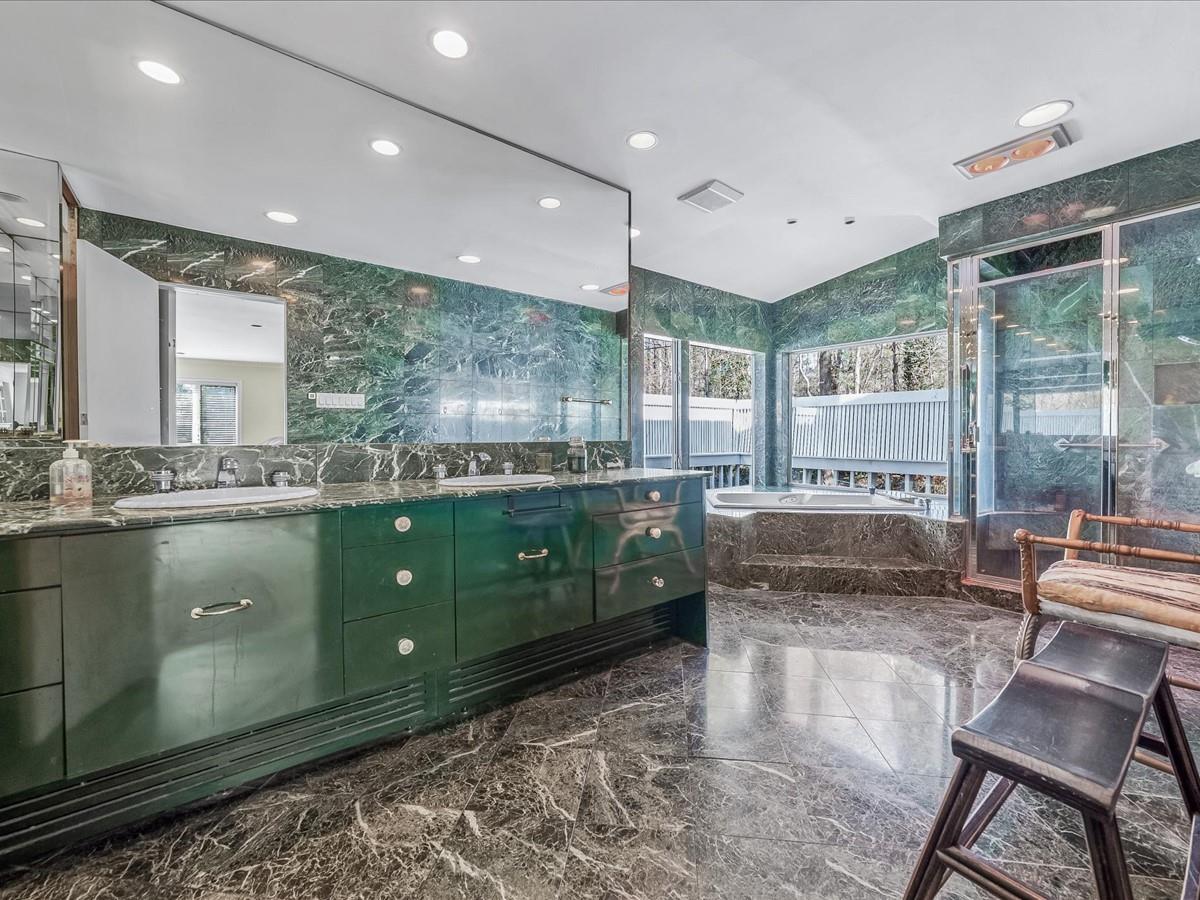 7 Hewlett Drive, Old Westbury, New York image 18