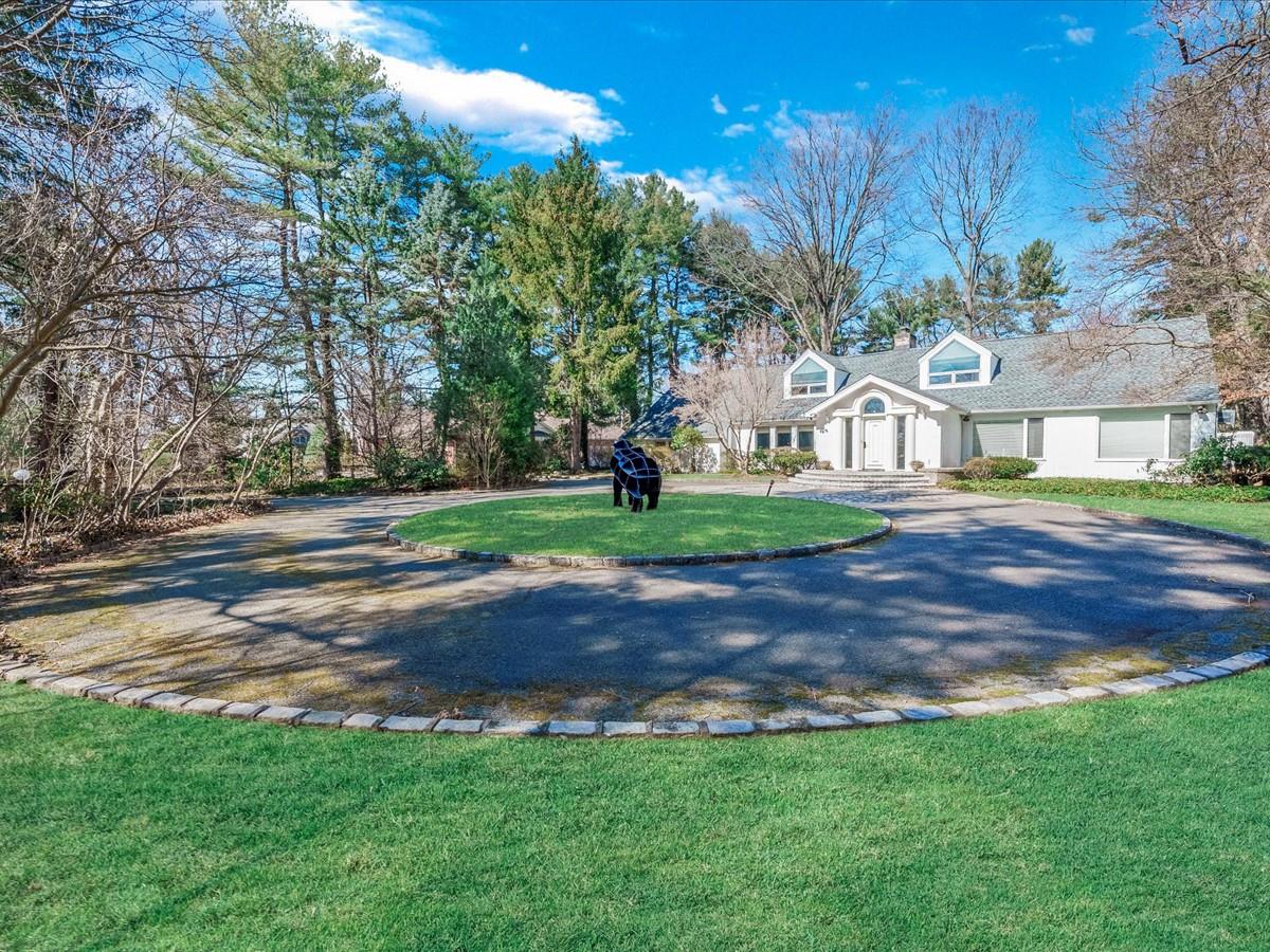 7 Hewlett Drive, Old Westbury, New York image 41