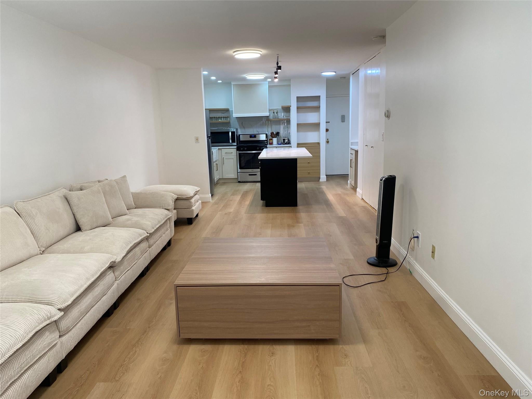 1230 Estates Lane 1136