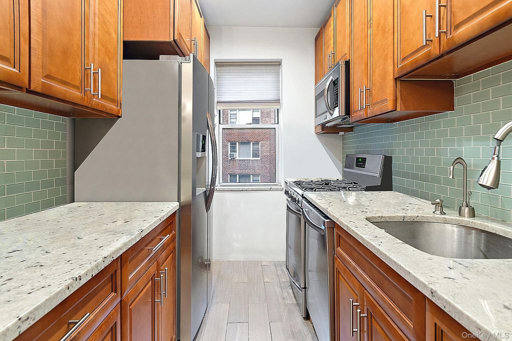 Photo of 3850 Hudson Manor Terrace #3EW, Bronx, NY 10463 (MLS # 961565)