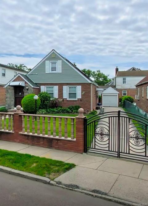 18608 Brinkerhoff Avenue Saint Albans NY 11412