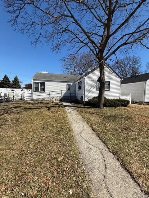 Homes For Sale - 727 Fillmore Road<br/> East Meadow, NY 11554