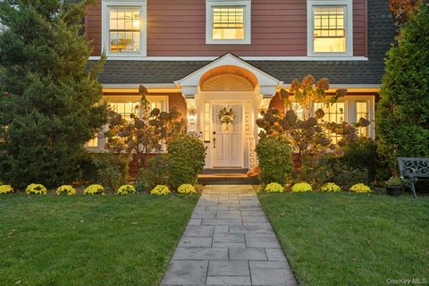 30 School Street, East Williston, NY 11596 - MLS#: 931256