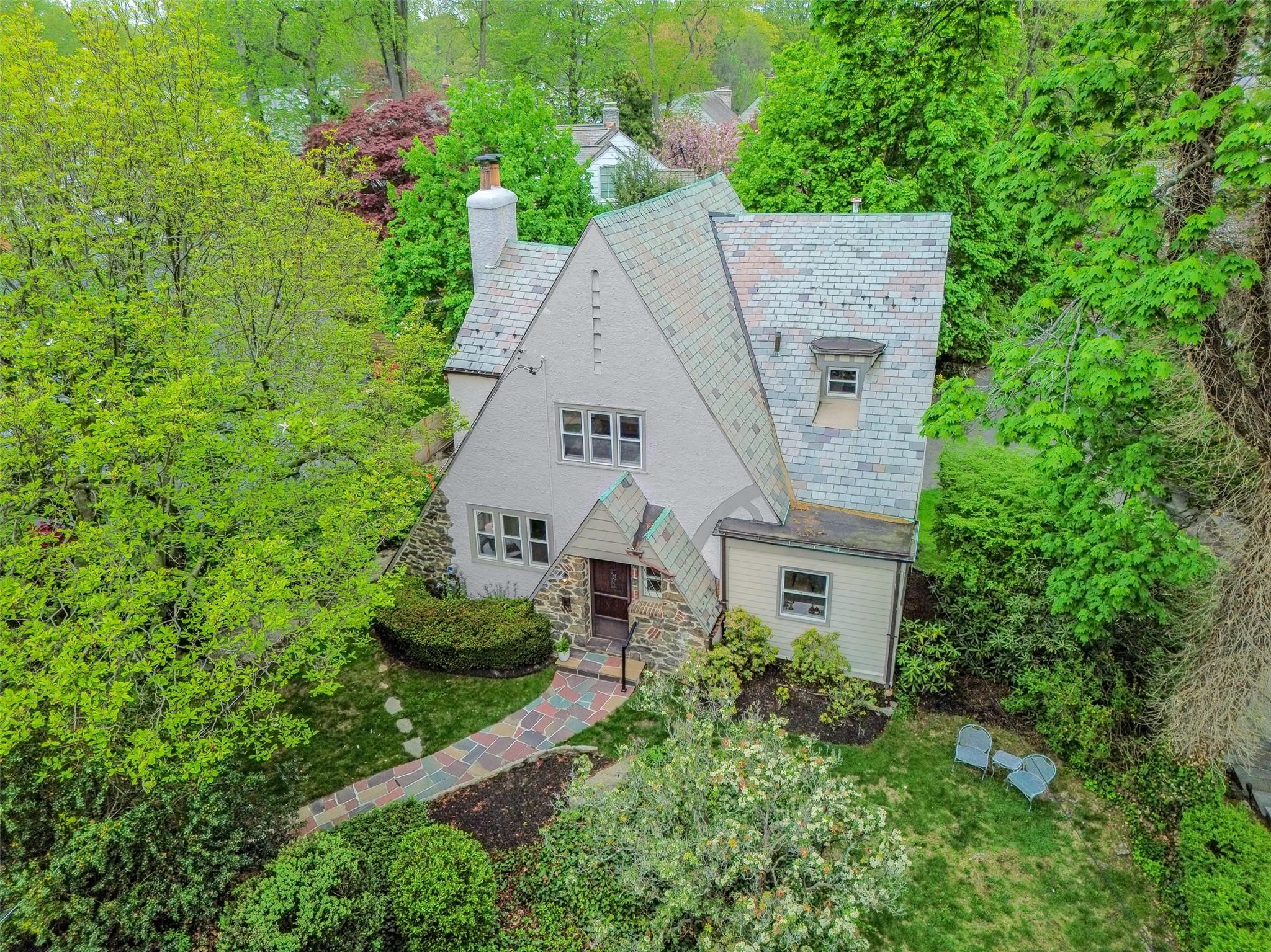 654 Forest Avenue, Larchmont, New York image 42