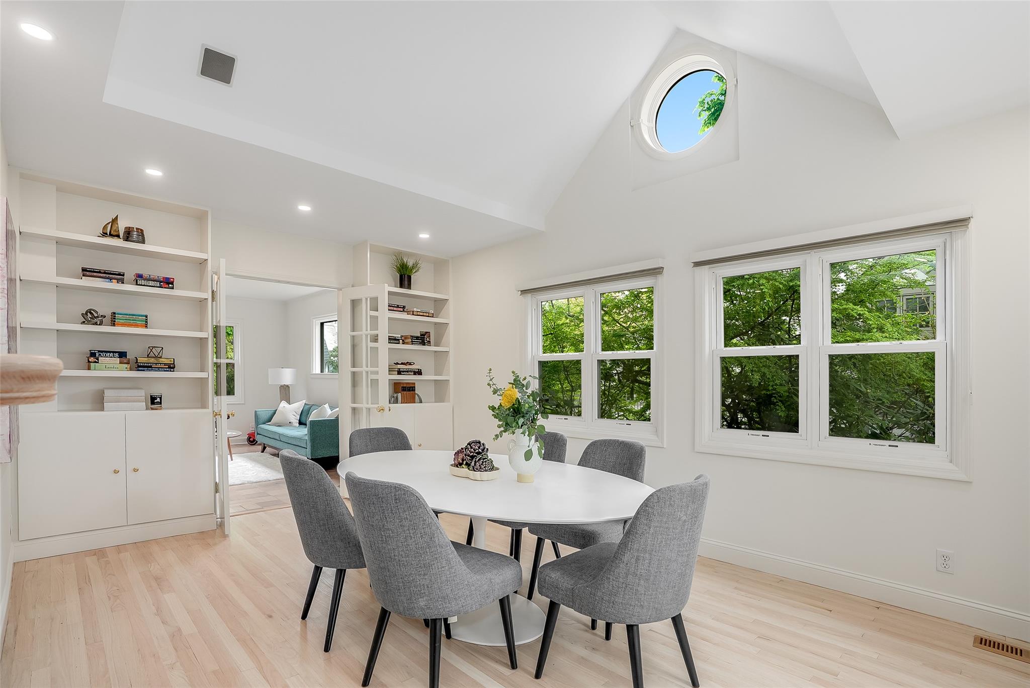 654 Forest Avenue, Larchmont, New York image 12