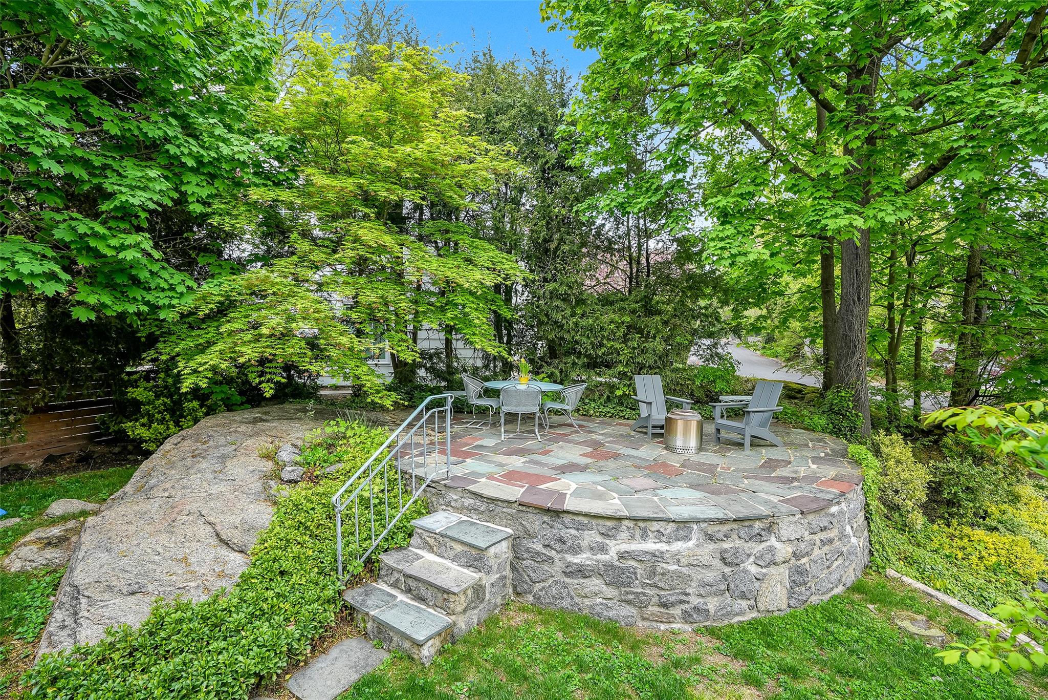 654 Forest Avenue, Larchmont, New York image 38