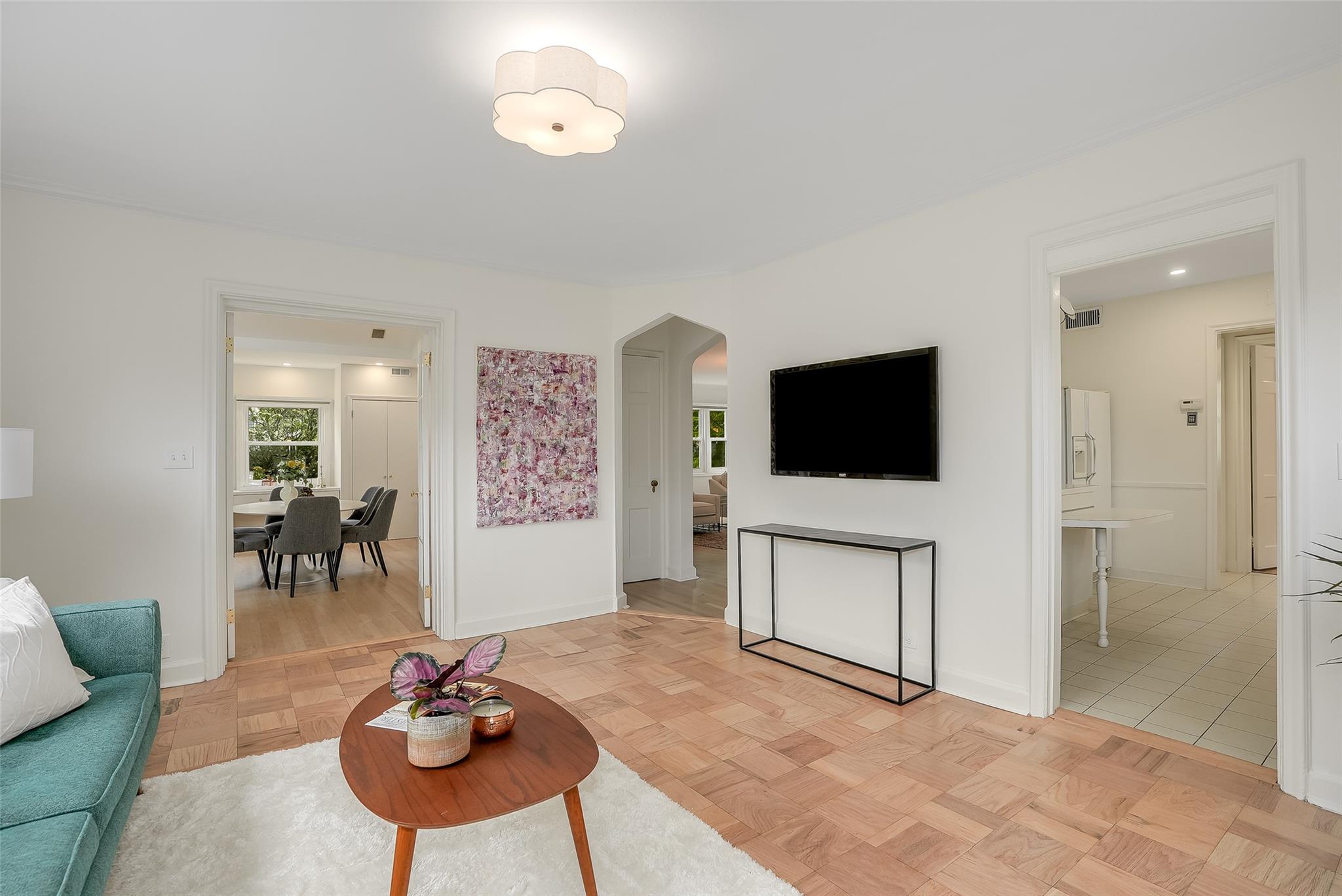 654 Forest Avenue, Larchmont, New York image 17