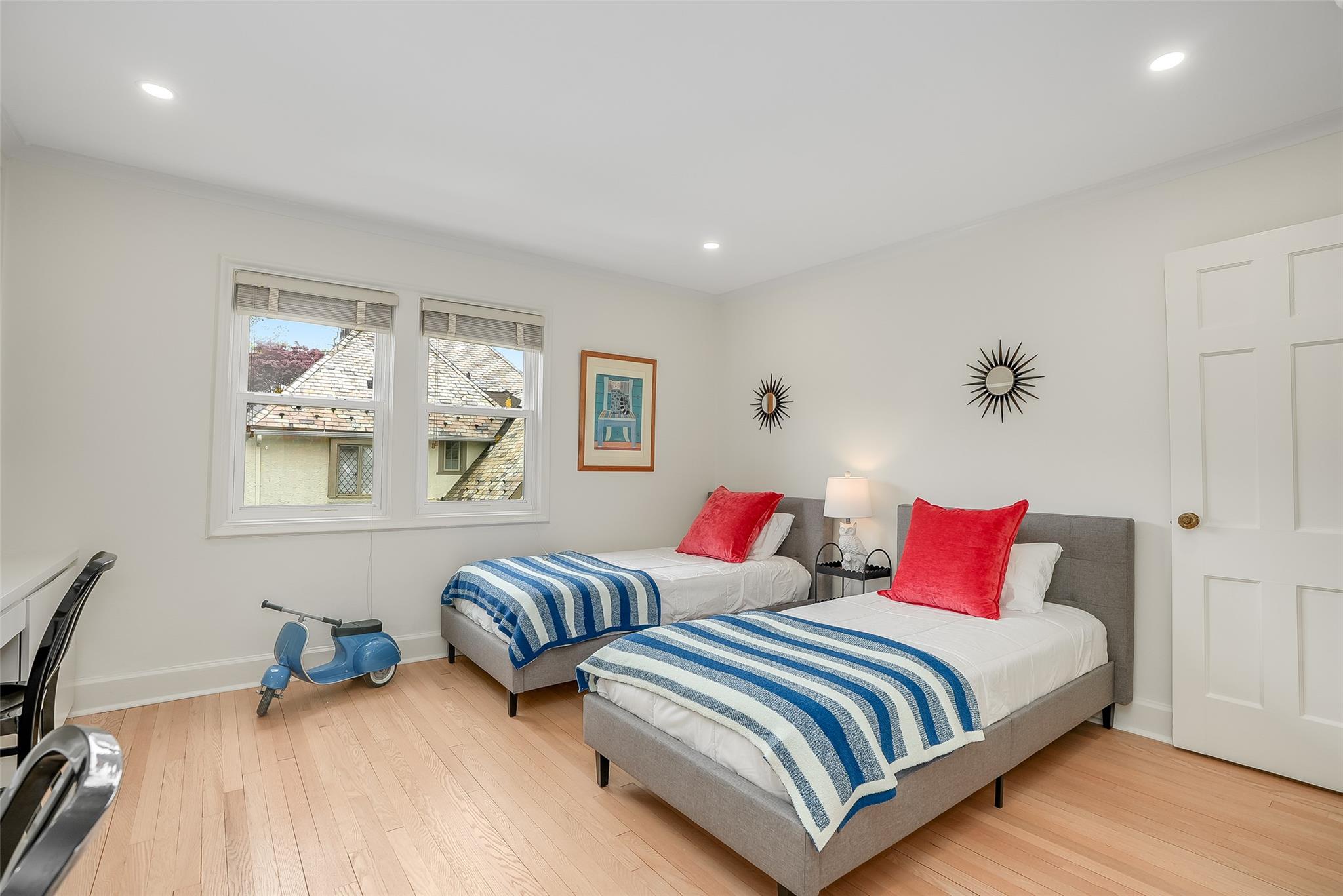 654 Forest Avenue, Larchmont, New York image 29