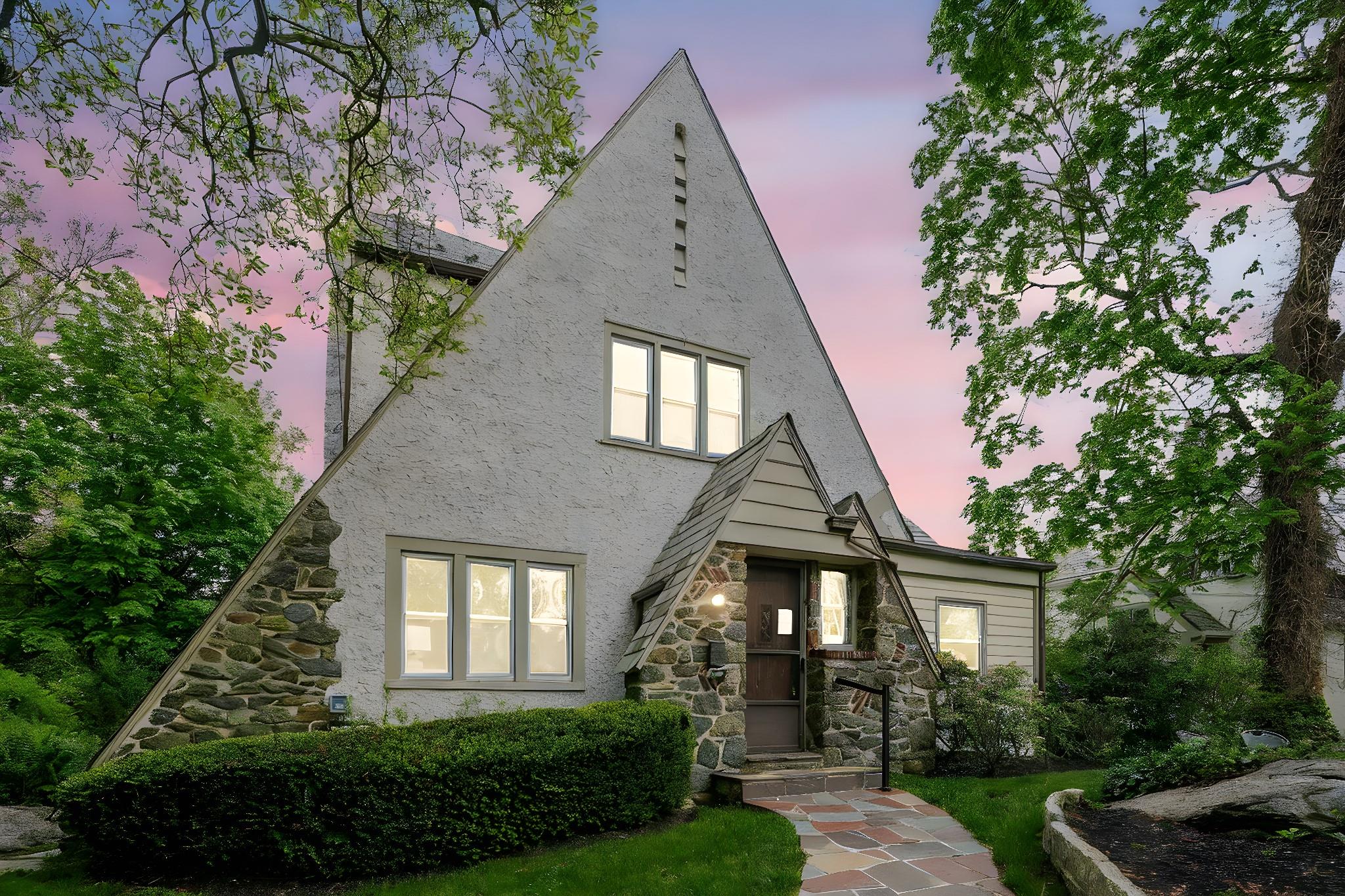 654 Forest Avenue, Larchmont, New York image 1