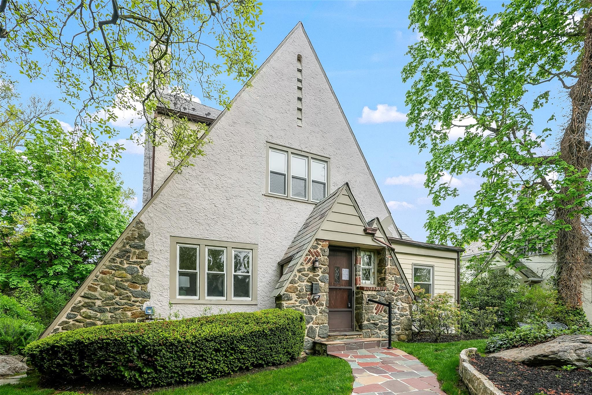 654 Forest Avenue, Larchmont, New York image 41
