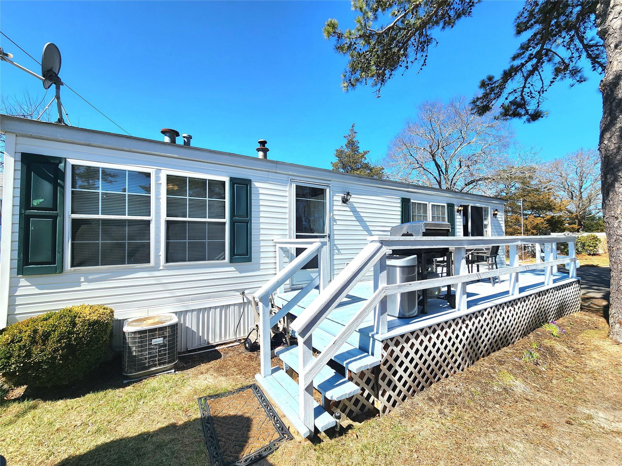 525 Riverleigh Avenue #A19, Riverhead, New York image 11