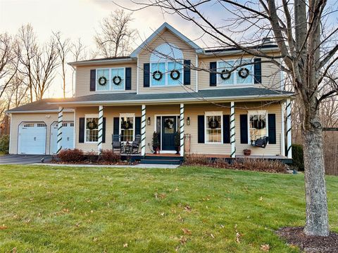 58 Red Maple Way New Windsor NY 12553