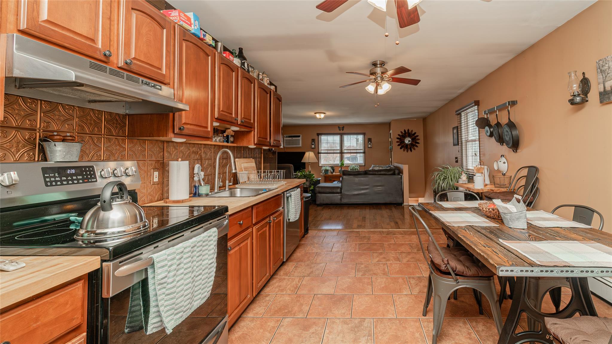 96 17th Street, West Babylon, New York image 22