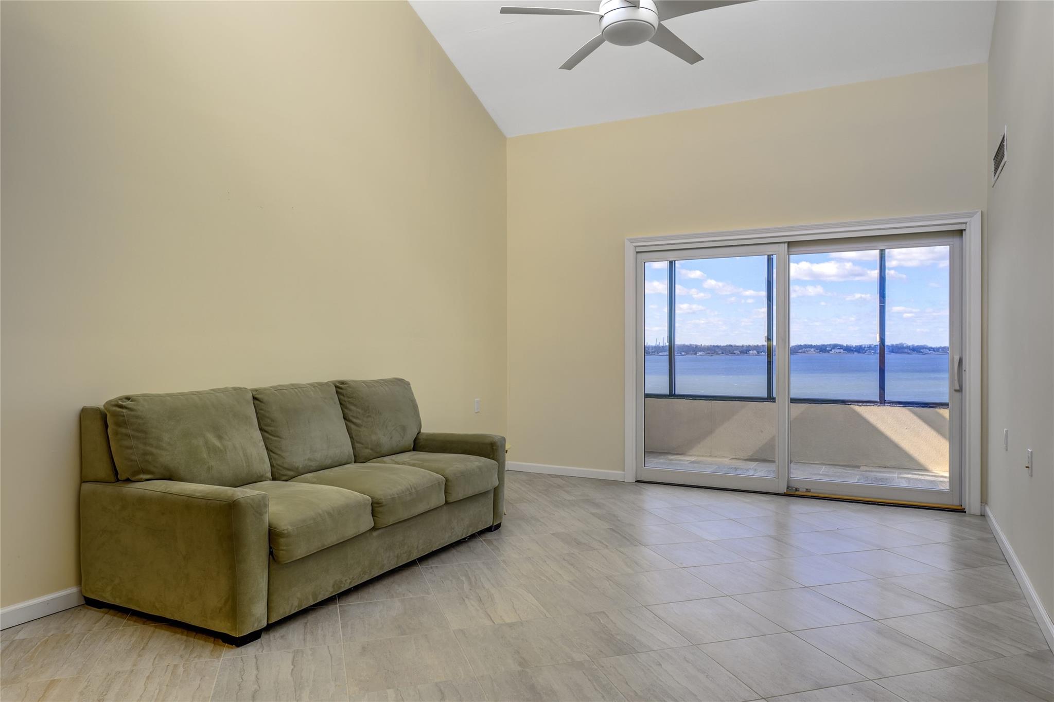 372 Main Street #306, Port Washington, New York image 7