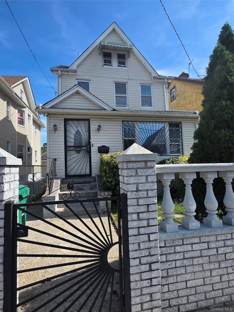 Homes For Rent - 15810 115th Road<br/> Queens County, Jamaica, NY 11434