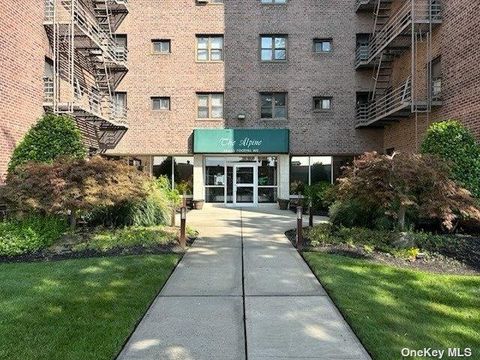 Homes For Sale - 204-15 Foothill Avenue #B 42<br/> Hollis, NY 11423