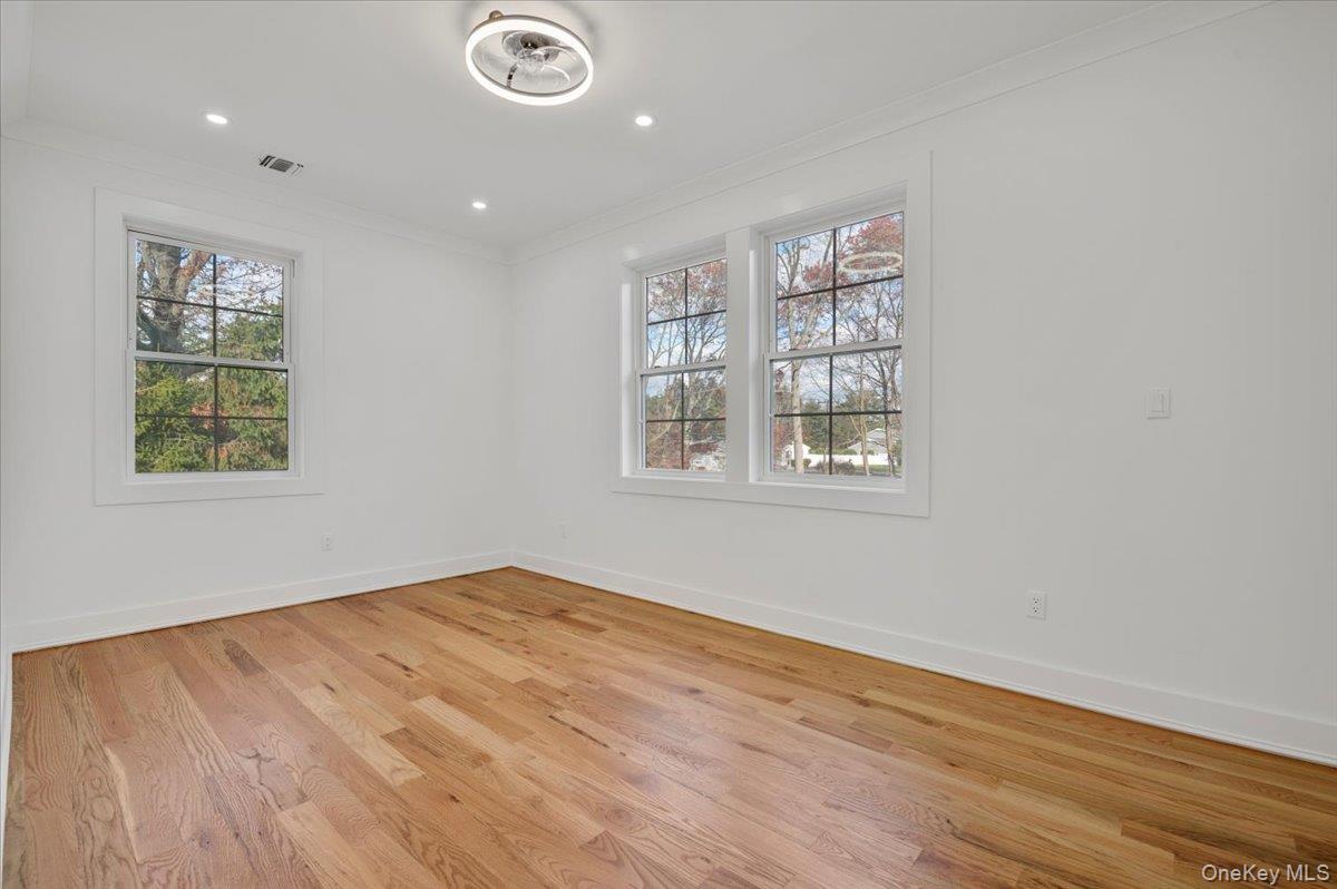 Dix Hills, New York 11746, United States, 5 Bedrooms Bedrooms, ,7 BathroomsBathrooms,Residential,Active,247573