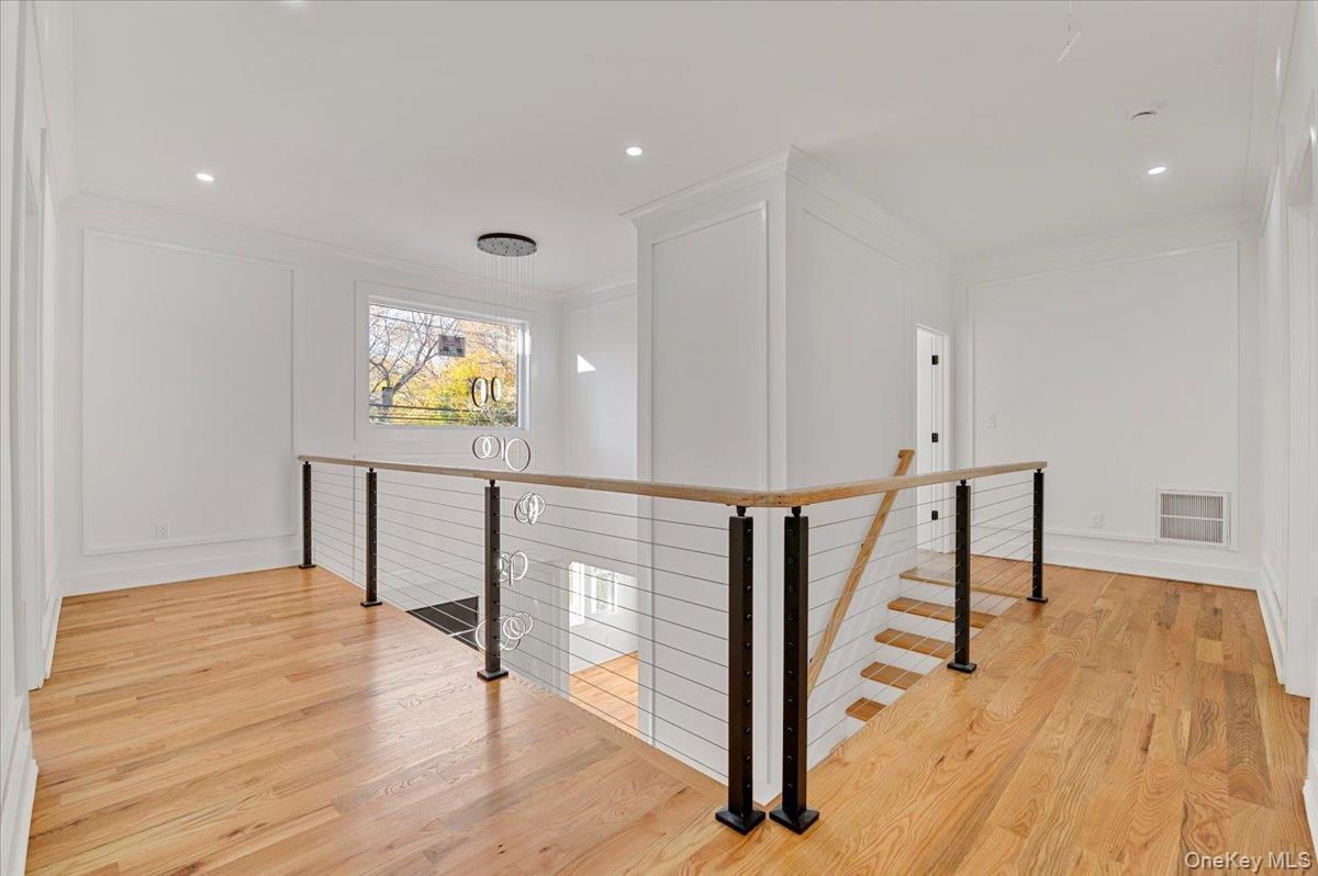 Dix Hills, New York 11746, United States, 5 Bedrooms Bedrooms, ,7 BathroomsBathrooms,Residential,Active,247573