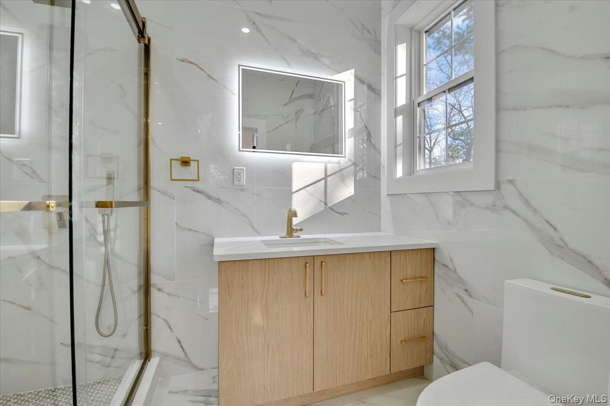 Dix Hills, New York 11746, United States, 5 Bedrooms Bedrooms, ,7 BathroomsBathrooms,Residential,Active,247573