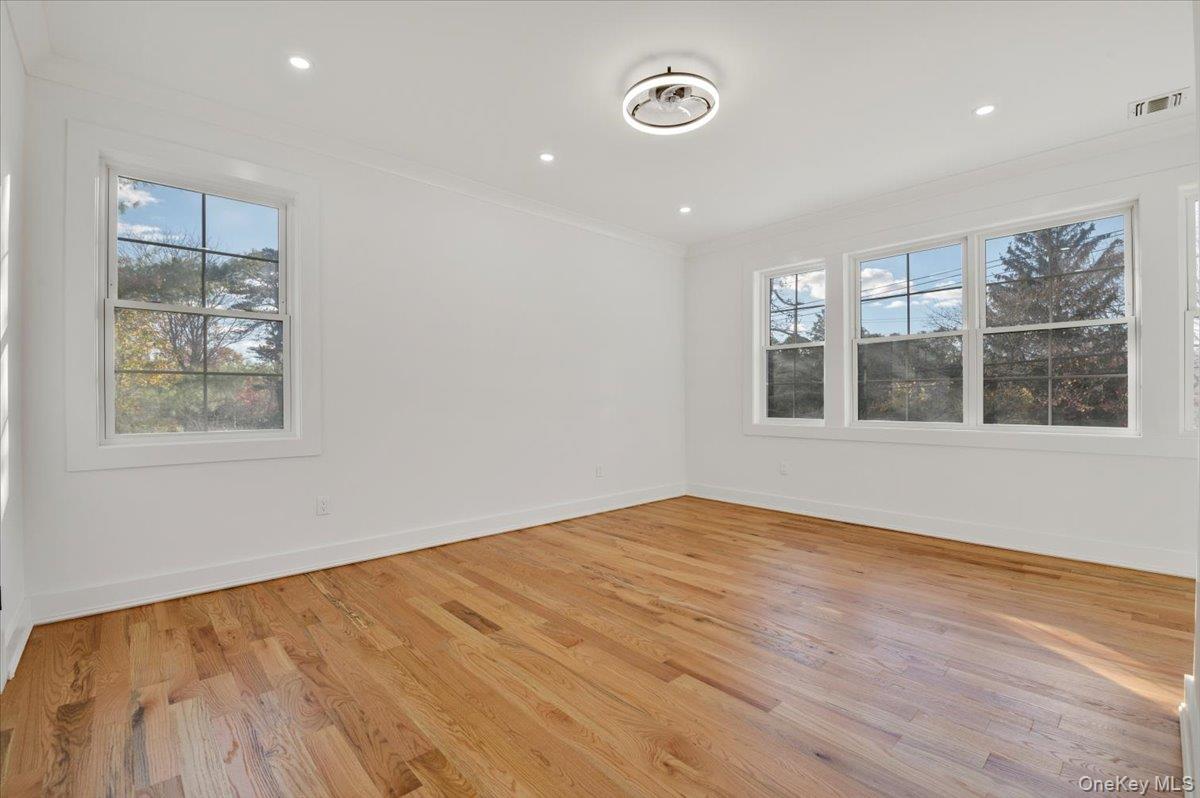 Dix Hills, New York 11746, United States, 5 Bedrooms Bedrooms, ,7 BathroomsBathrooms,Residential,Active,247573