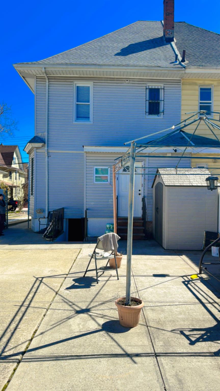 10231 90th Avenue, Richmond Hill, New York image 8