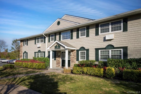 Apartment For Rent - 1750 W Main Street #H01<br/> Suffolk County, Riverhead, NY 11901