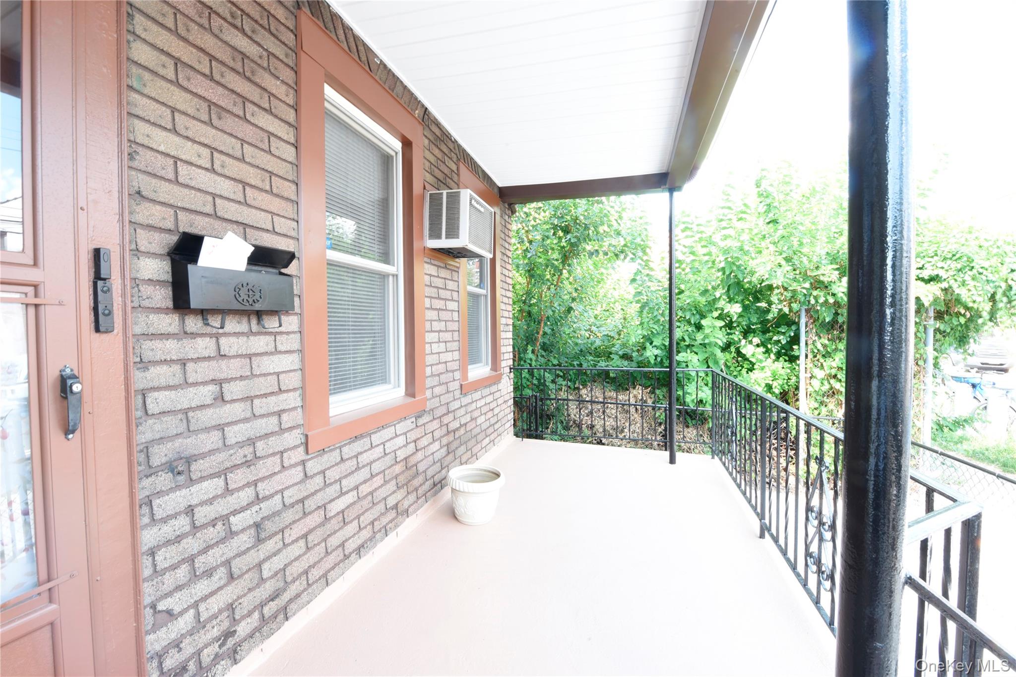 55-12 Van Cleef Street