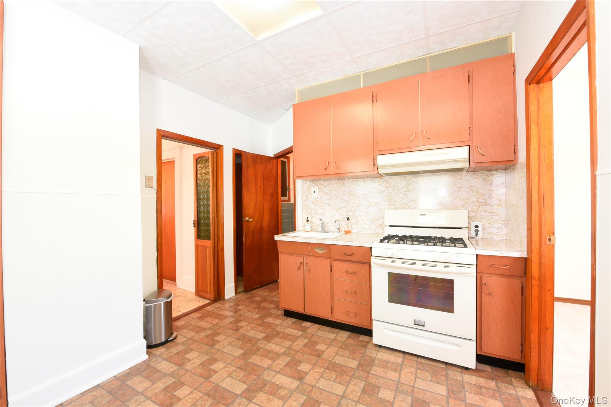 55-12 Van Cleef Street