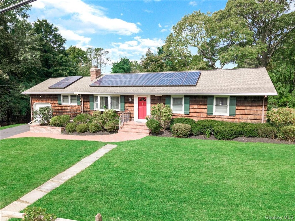 Photo of 7 Sharon Avenue, East Setauket, NY 11733 (MLS # 1053133)