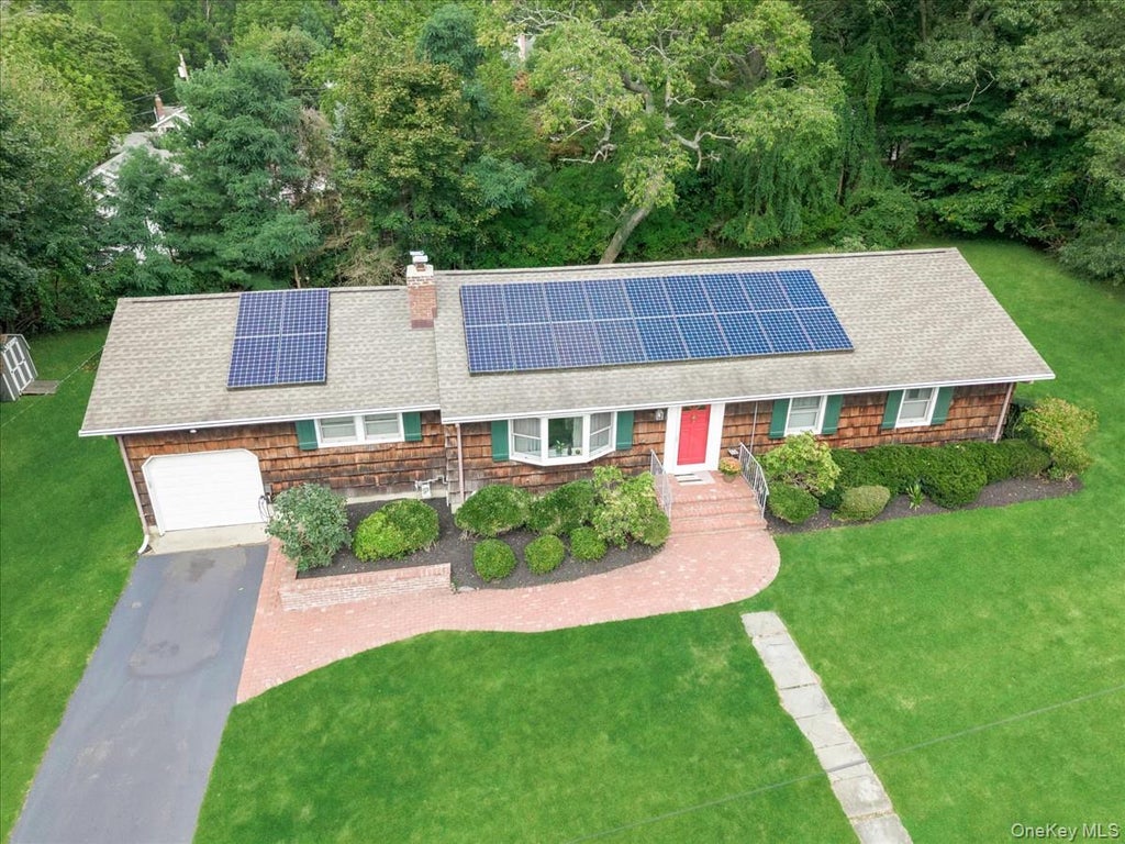 Photo of 7 Sharon Avenue, East Setauket, NY 11733 (MLS # 1053133)