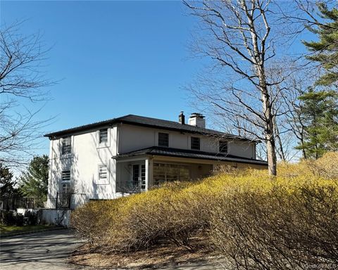 Homes For Sale - 94 Cliff Road<br/> Tuxedo Park, NY 10987