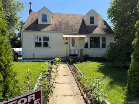 Homes For Sale - 80 Westerly Street<br/> Yonkers, NY 10704